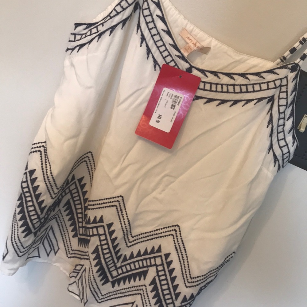 Tank - Picture 3 of 4